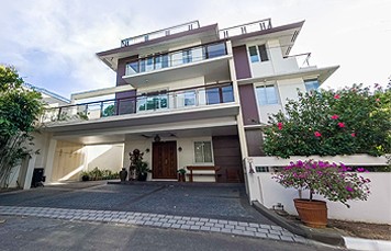 DS882499 – Tahanan Village | 3-Storey Expansive House and Lot for Sale with Spacious Backyard in BF Homes, Paranaque City