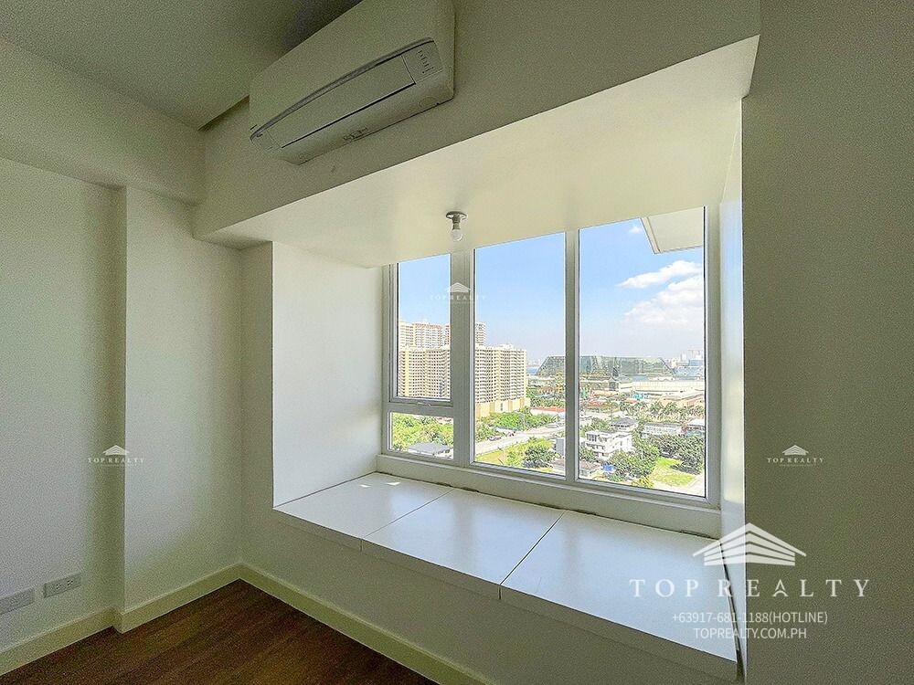 penthouse_corner_unit_condo_fo_1706864689_39a3dd82_progressive