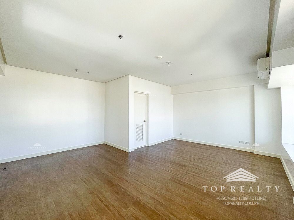 penthouse_corner_unit_condo_fo_1706864689_ef47e400_progressive