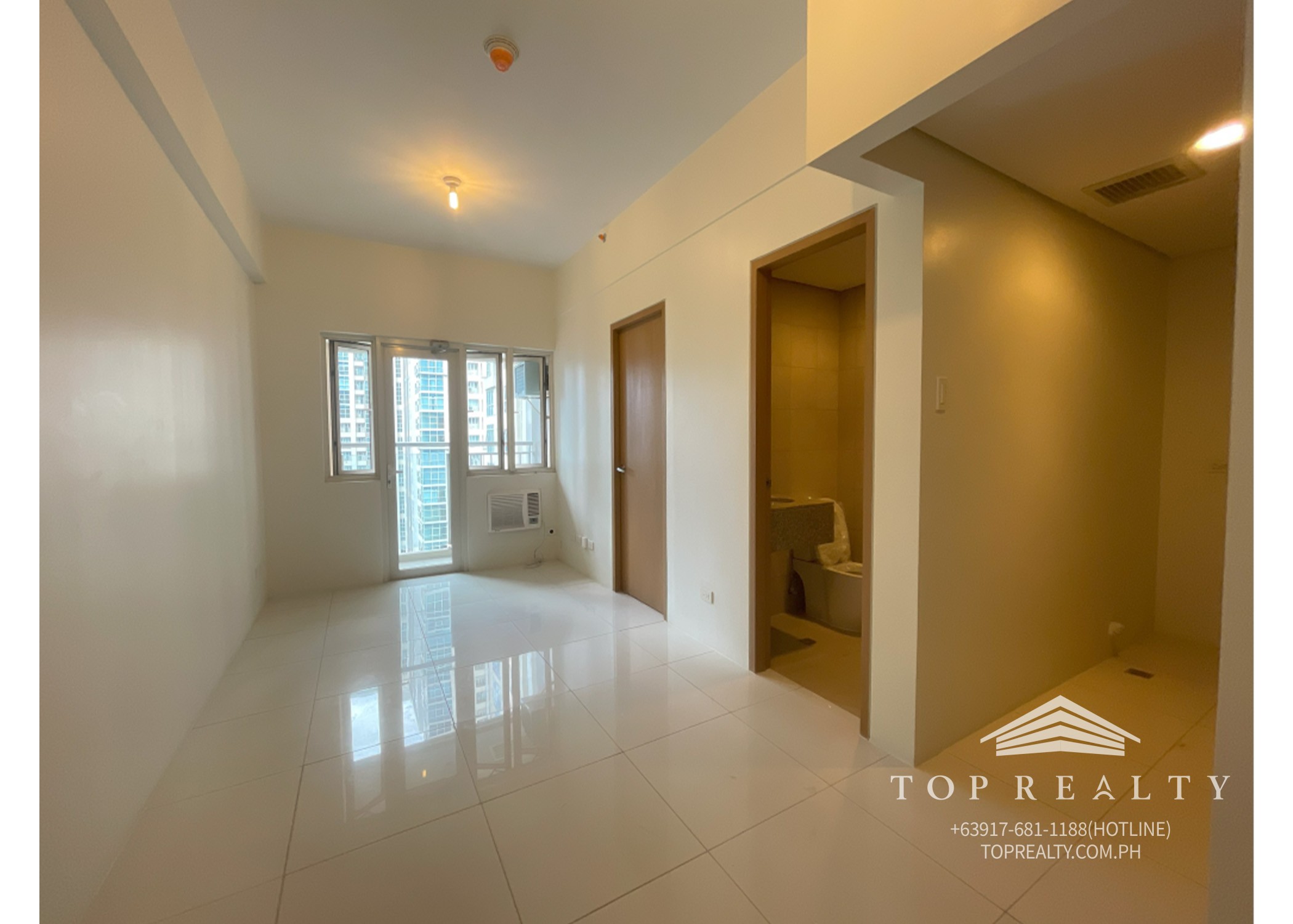 DR88-000799 – Time Square West | Experience the Vibe of this Fresh Minimalist Condo in BGC, Taguig City, Nr. Mitsukoshi, Uptown Mall, SM Aura