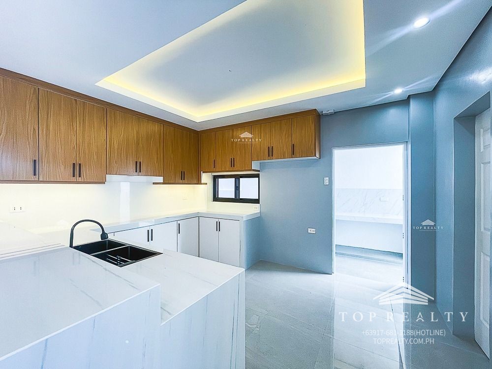 bf_northwest_brand_new_house_f_1714033273_0337970f_progressive