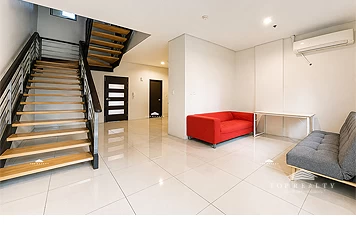 Top Realty