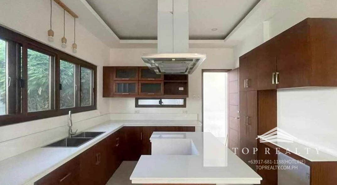 house_and_lot_for_sale_at_bf_h_1721980360_9db6cac3_progressive