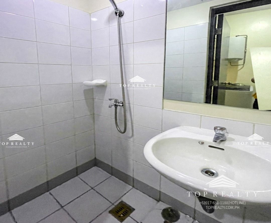 condo_for_sale_in_bgc_fort_bon_1727319169_187dffb0_progressive
