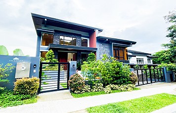 DS88-002997 – Ayala Westgrove Heights | Rush Sale! High-End and Luxurious Fully-Furnished Modern House and Lot for Sale with Swimming pool in Silang, Cavite