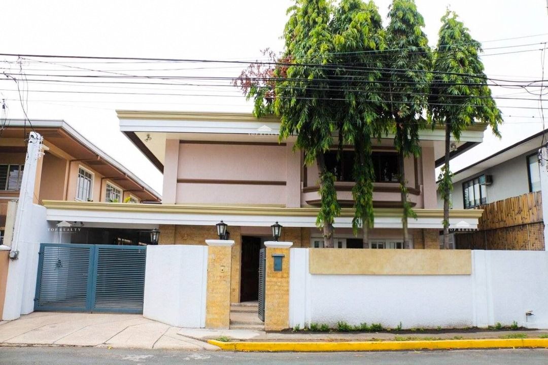 DR88-001178 – Magallanes Village | 2-Storey Well Maintained House for Rent in Magallanes, Makati City, Metro Manila