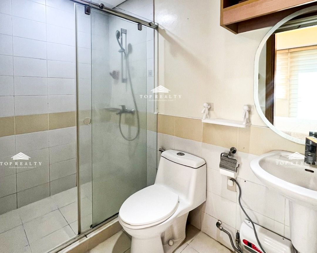 condo_unit_for_sale_in_bgc_for_1730948028_ae5534b9_progressive