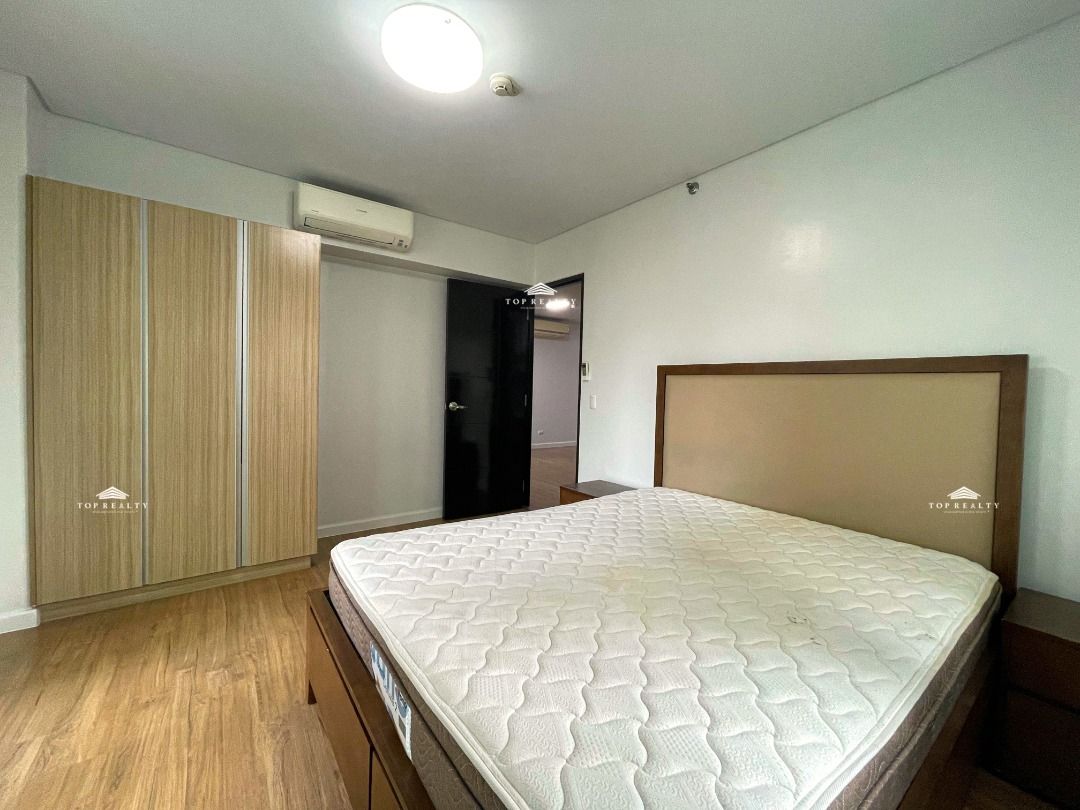 for_sale_3_bedroom_3br_condo_u_1743398282_370758dd_progressive
