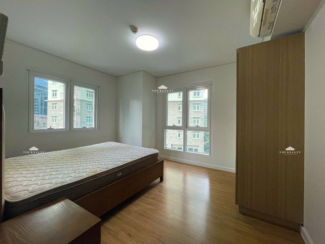 for_sale_3_bedroom_3br_condo_u_1743398282_8e185246_progressive