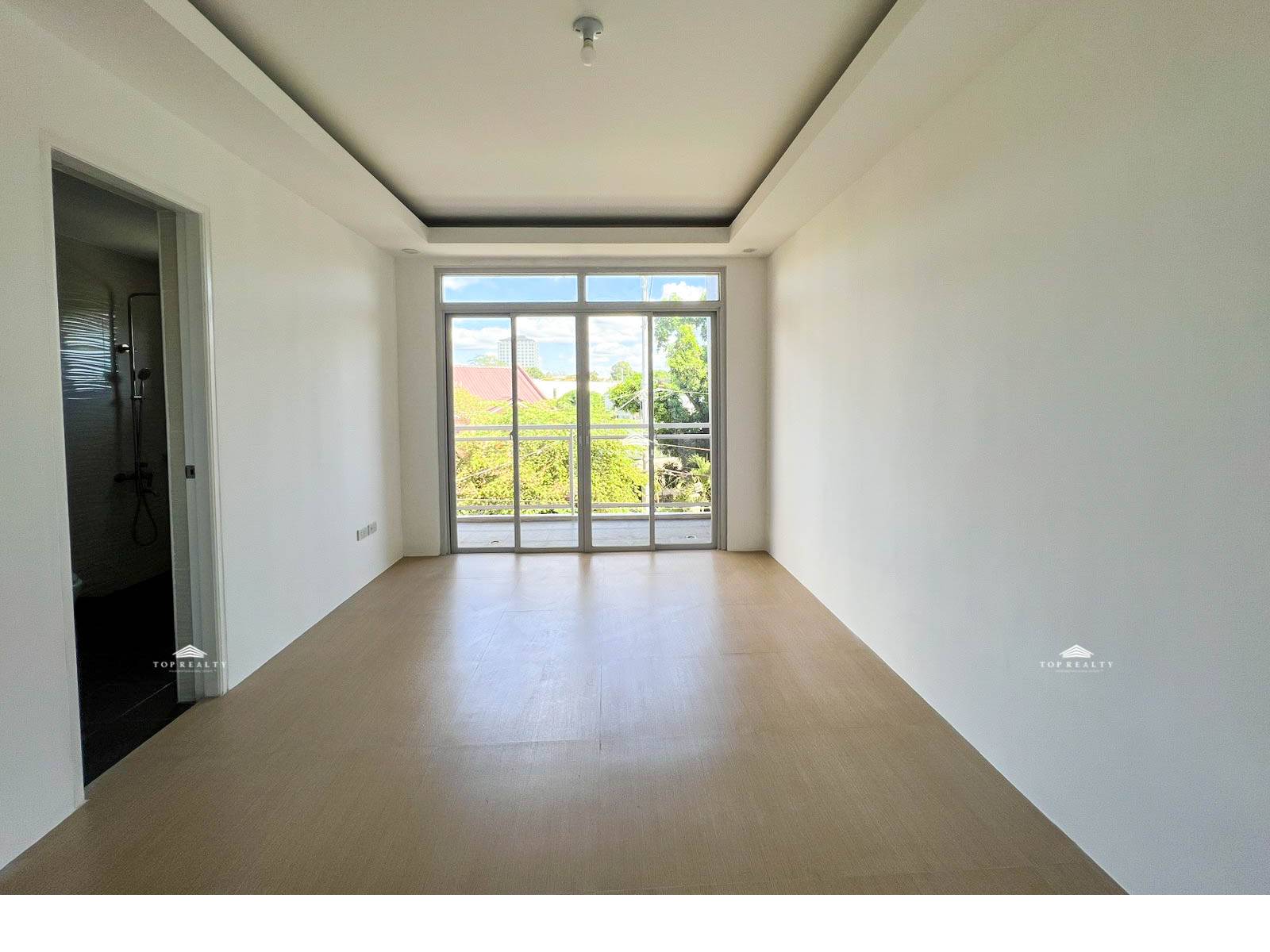 DS88-002261 – Don Antonio Heights | Captivating 4BR 4 Bedroom House and Lot for Sale in Don Antonio Heights, Quezon City