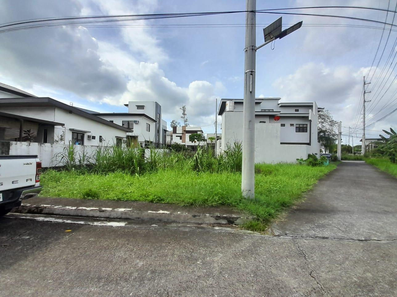 DS88-004446 – Build your Dream Home in this Secure Subdivision with 202 sqm Corner Residential Lot for Sale in Greenwoods Executive Village, Taytay, Rizal