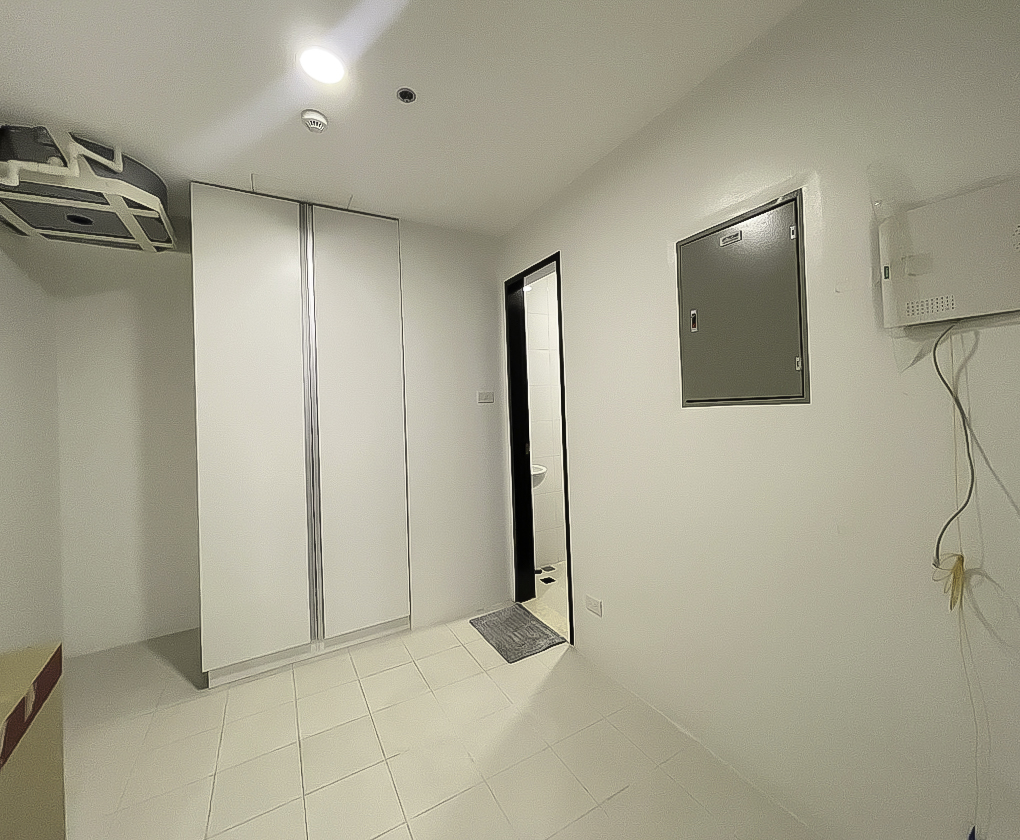 10. Corner 3BR Condo for Sale in Grand Hyatt Residences at BGC, Taguig City