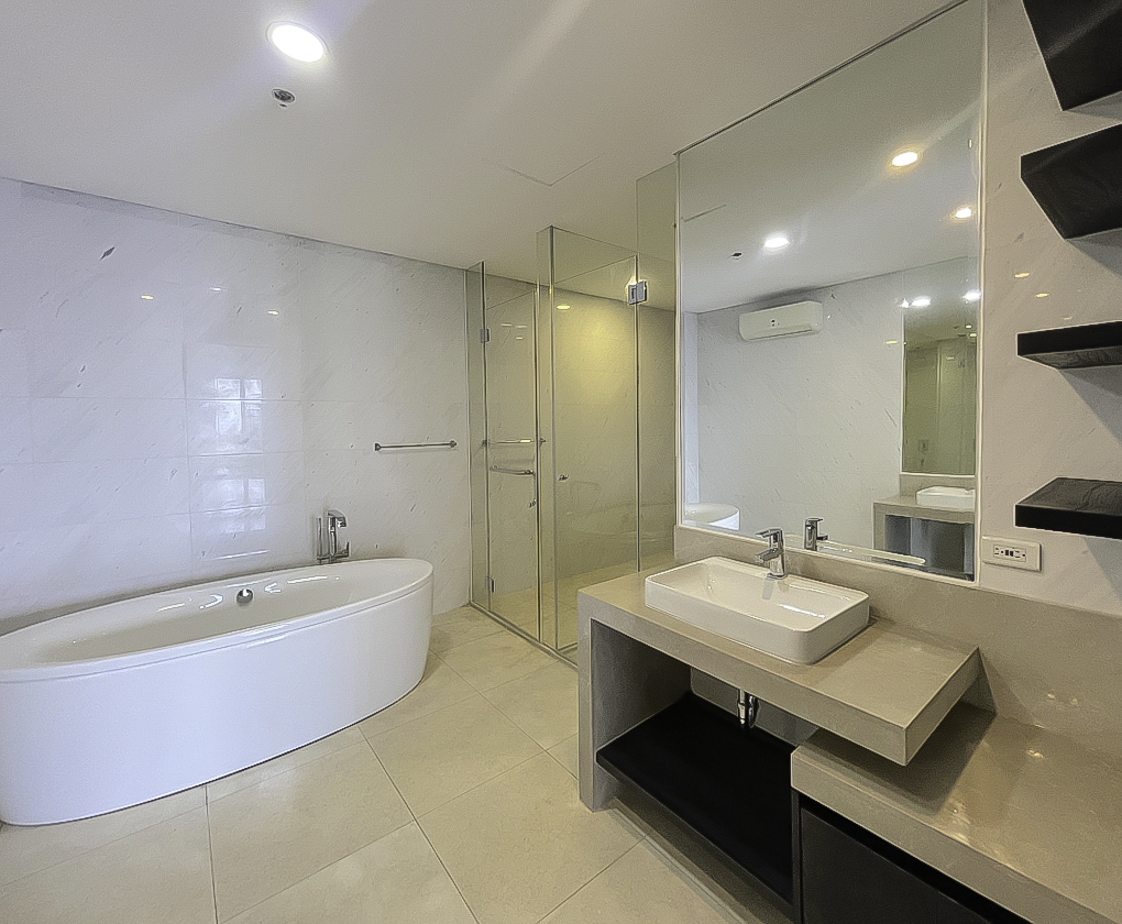 12. Corner 3BR Condo for Sale in Grand Hyatt Residences at BGC, Taguig City