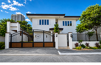 DS88-003487 -📣PRICE DROP ALERT!🚨 Tierra Nueva Village | Muntinlupa City 4 Bedroom 4BR House for Sale | Live Comfortably in a Peaceful and Well Loved Community