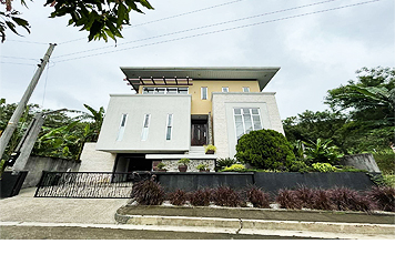 DS88-003502- Splendido Batangas | Well-maintained 3BR house for sale in Batangas. Move in Ready with Golf Course View