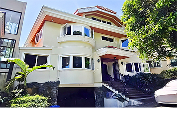 DS88-005930 – Capitol Golf Villas | 5 Bedroom 5BR House and Lot for Sale in Quezon City | Exclusive Village Home with balcony in a Prime Location