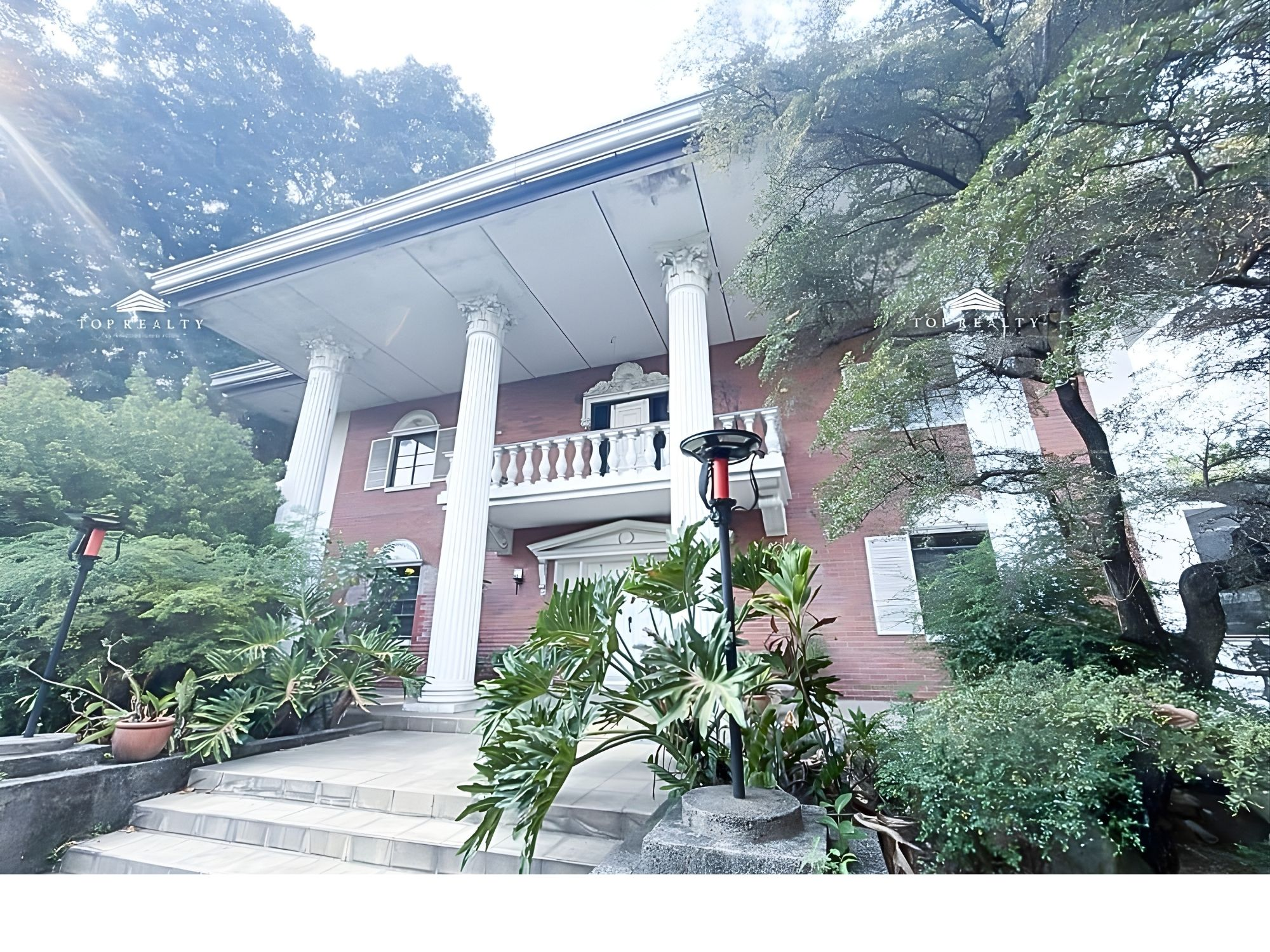 Top Realty