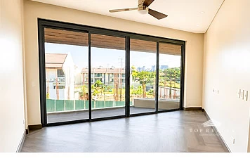Top Realty