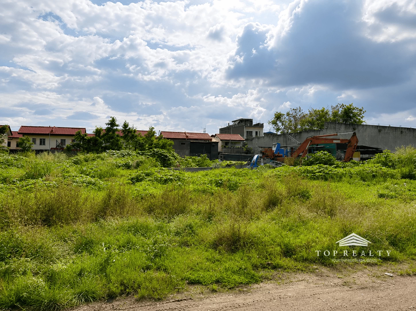 DS88-006448 – Prime 2,326 sqm Commercial Lot in Tipas, Taguig City with a Rectagular Lot and Gated Fence