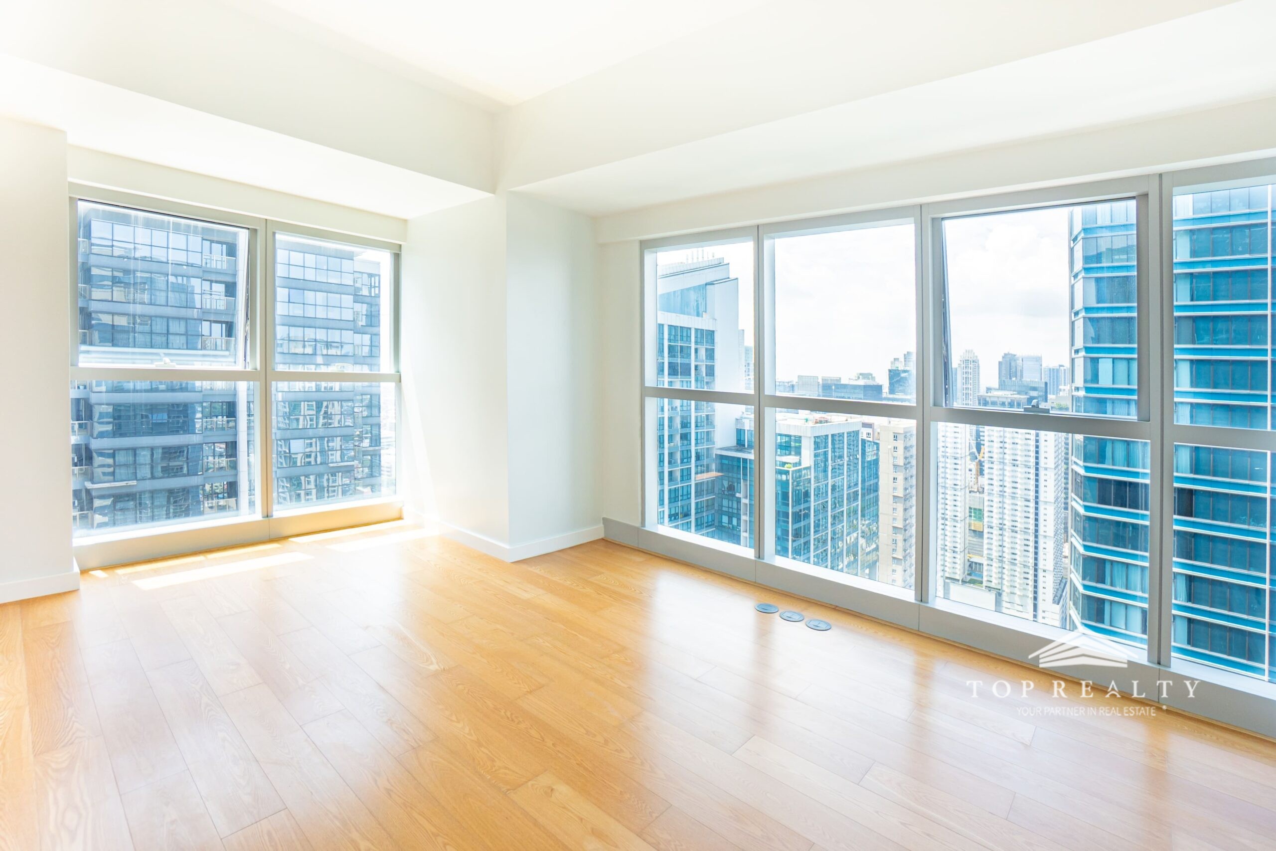 Rare Corner Condo for Sale in The Seasons Residences at BGC, Taguig City 5